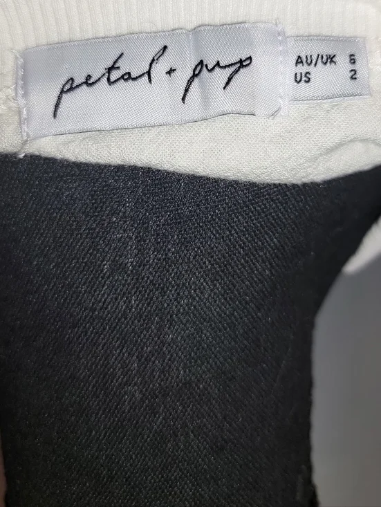 Petal & Pup White Cropped Crewneck Cap-Sleeve Top - Picture 5 of 8